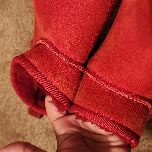 UGG Classic Ultra Mini Boots - Picture 4 of 16